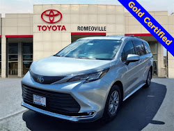 2023 Toyota Sienna XLE