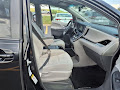 2017 Toyota Sienna LE