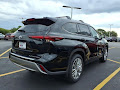 2025 Toyota Highlander Platinum