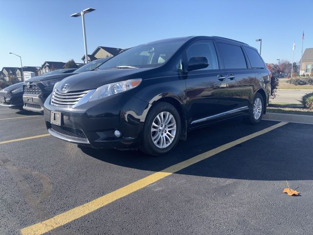 2017 Toyota Sienna XLE