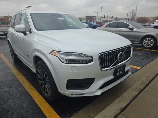 2020 Volvo XC90 T6 Momentum