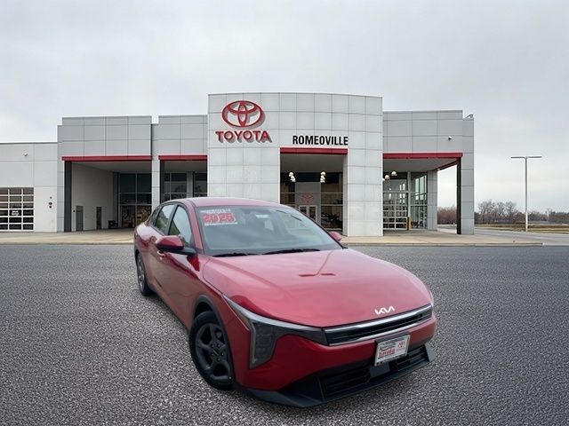 2025 Kia K4 LXS