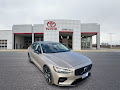 2024 Volvo S60 B5 Core Dark Theme