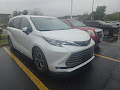 2025 Toyota Sienna Platinum